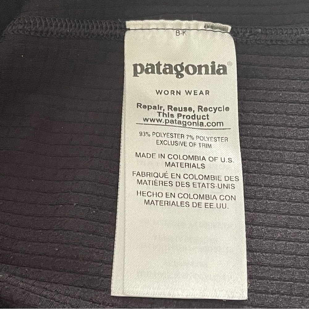 Patagonia Women's Capilene® Midweight Zip-Neck Baselayer Black XS (2-4) - Picture 9 of 10